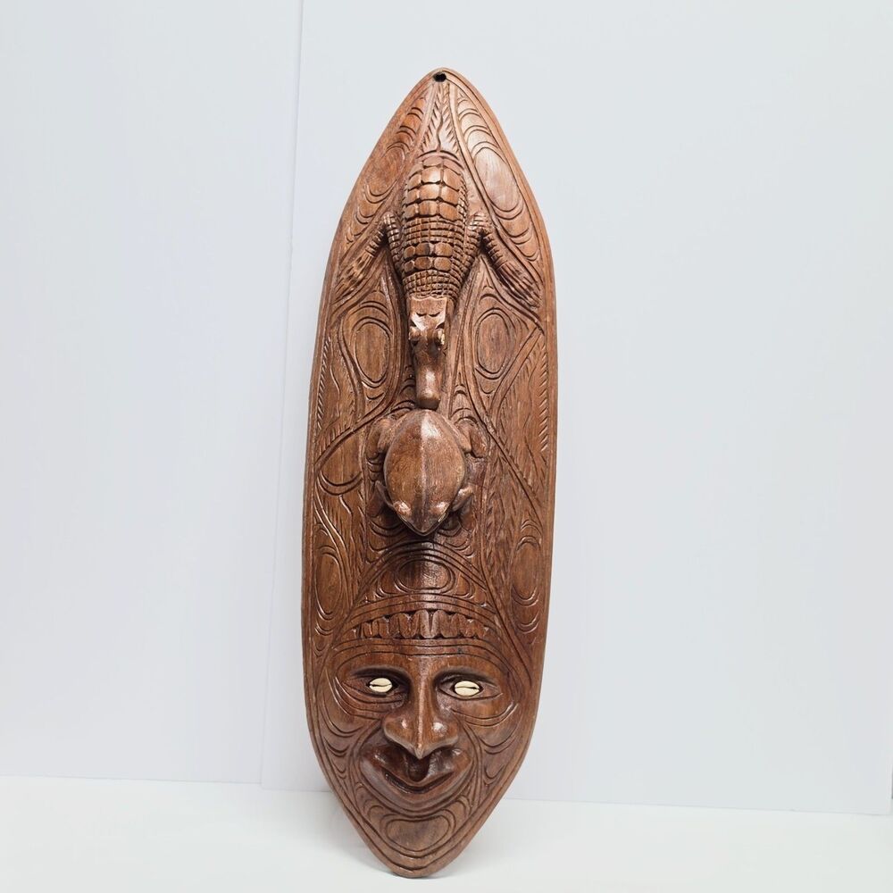 Vtg Large Papua New Guinea Tribal Spirit Mask Hand Carved Wood Frog Alligator